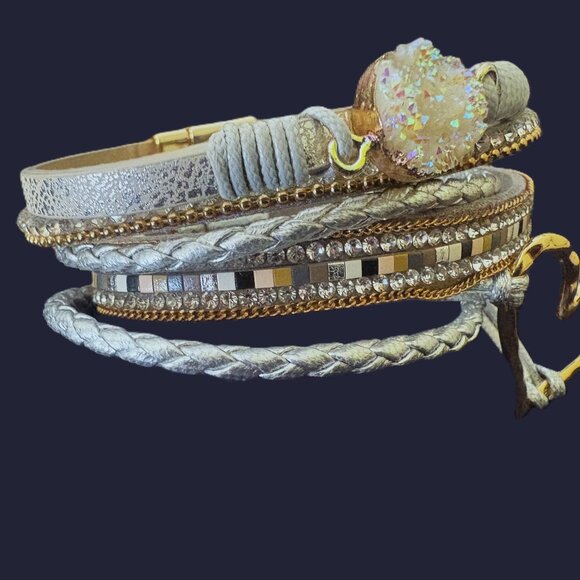 Boho Heart Leather Multi-layered Cuff Magnetic Bracelet Gold/Silver Accents EUC - Picture 10 of 12